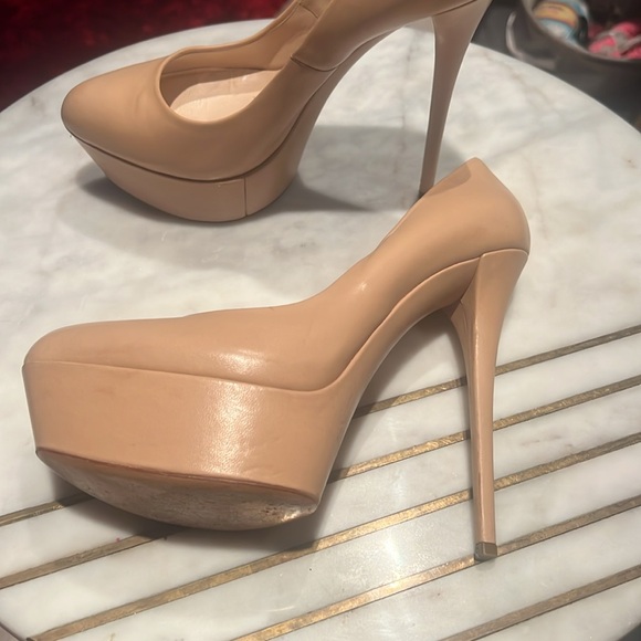 Nude high platform shoes. Sz 39 - Picture 7 of 9